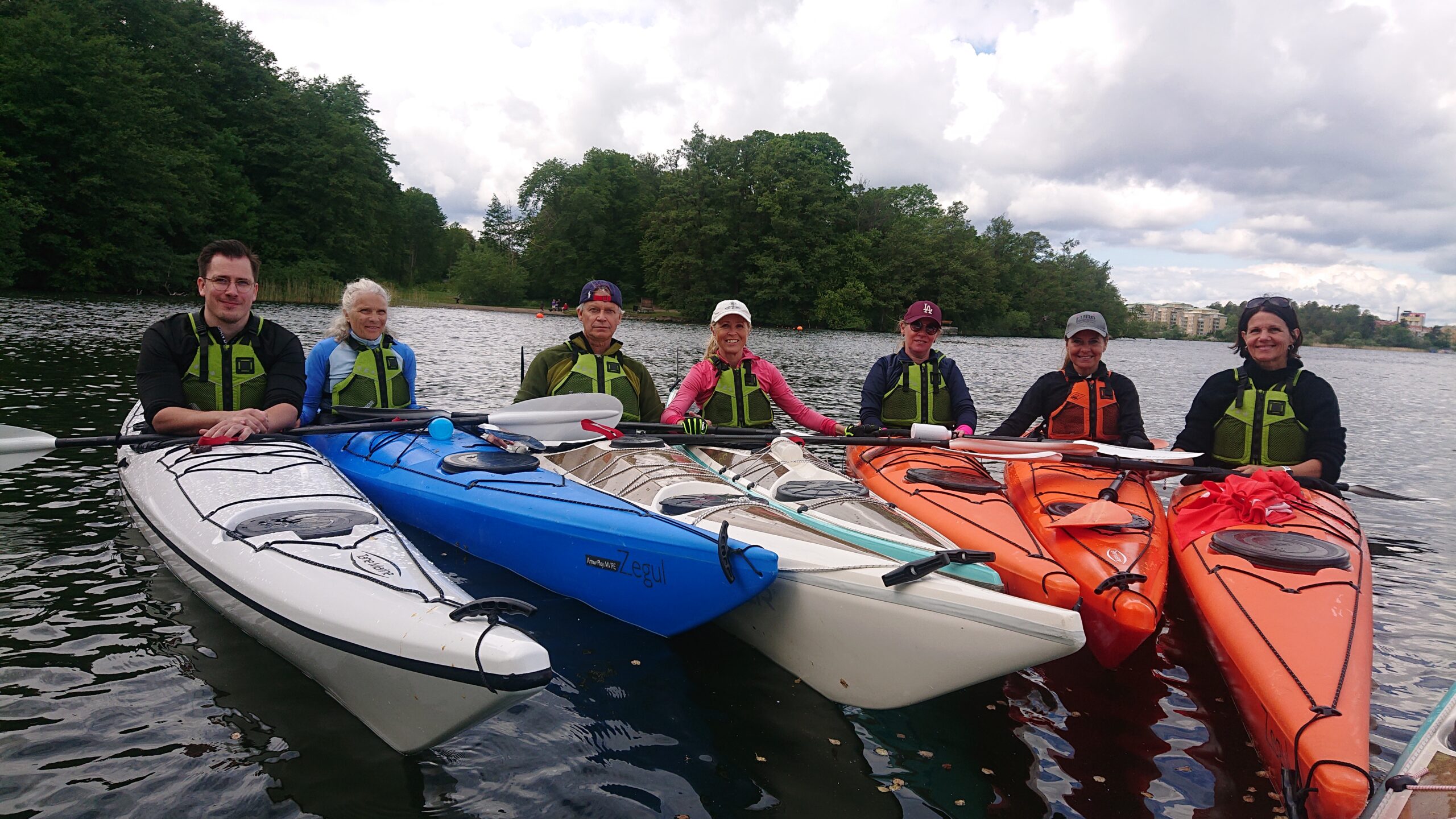 Från Nybörjare till Paddlare: Varför en Kajakkurs i Stockholm är Din Bästa Investering i Sommar